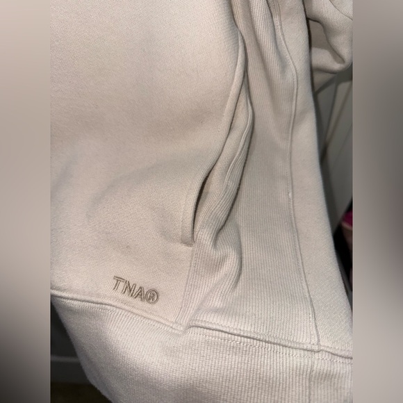 Aritzia TNA Sweatfleece Cozy Fleece Boyfriend 1/2 Zip Sweatshirt - Picture 5 of 9